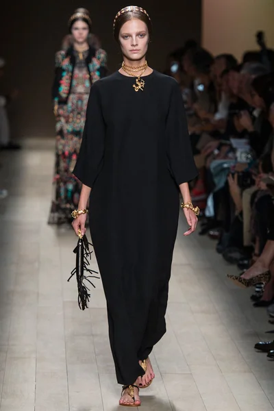Look 2
